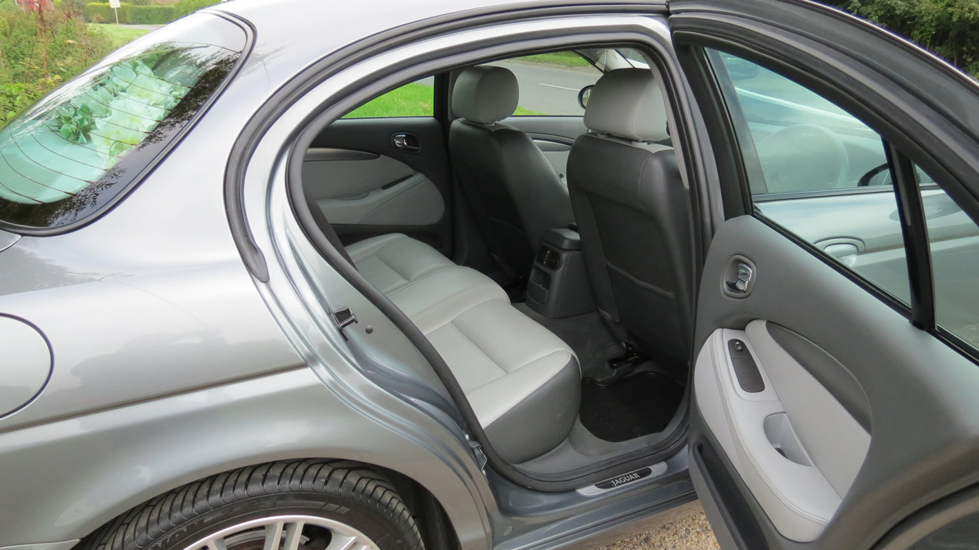 Regency Carriages - Jaguar S Type